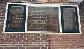 Kozijn met dubbelglas 250x102,5 cm beschikbaar voor biedingen