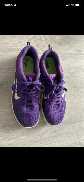 Nike Sneakers - Paars beschikbaar voor biedingen