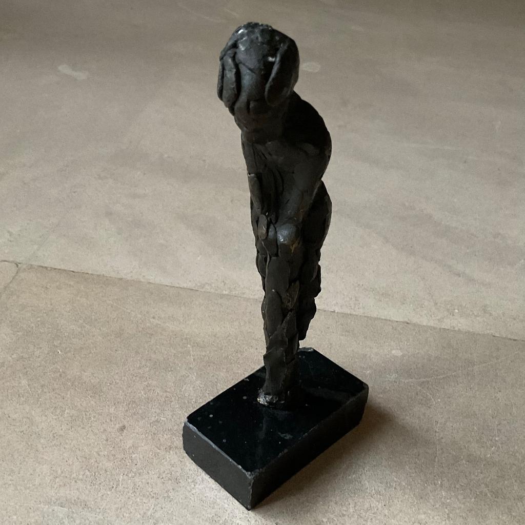 Sculptuur van brons strak gestileerd van Vera de Haas(1951), Verzenden, Brons, Beeld, Modern