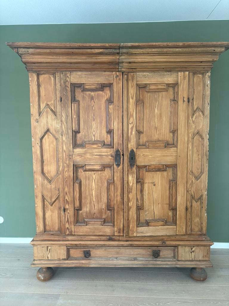 Prachtige grote oude kast, Antiek en Kunst, Antiek | Meubels | Kasten, Ophalen