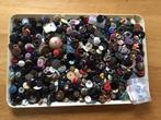 Knoopjes heel veel,groot,klein,allerlei kleurtjes voor hobby, Ophalen of Verzenden, Zo goed als nieuw