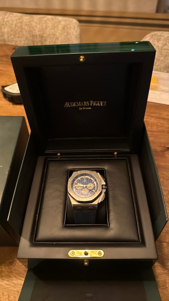 Audemars piquet royal oak off shore blauwe plaat, Sieraden, Tassen en Uiterlijk, Horloges | Heren, Overige merken, Polshorloge