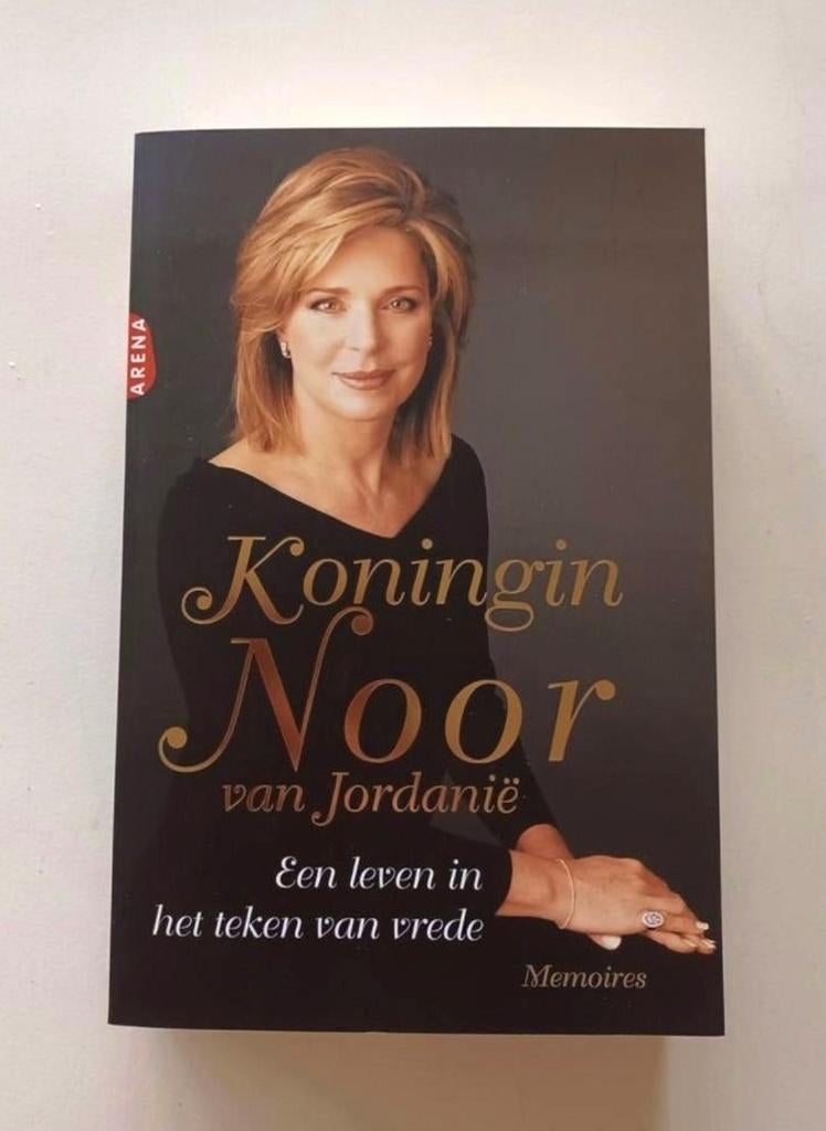 Koningin Noor van Jordanië, Boeken, Ophalen of Verzenden, Zo goed als nieuw, Overige