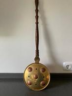 Decoratieve koperen beddenpan met houten steel, Ophalen, Koper