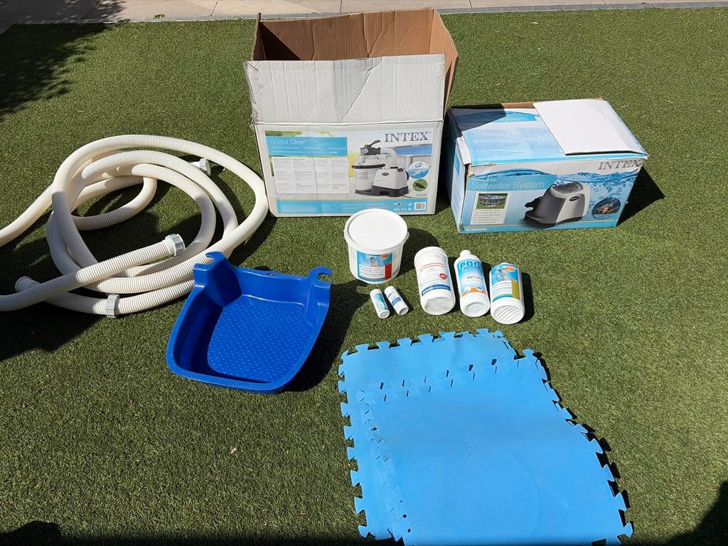 Intex zandfilterpomp, zoutwatersysteem en accessoires, Ophalen, Gebruikt, Zwembadpomp