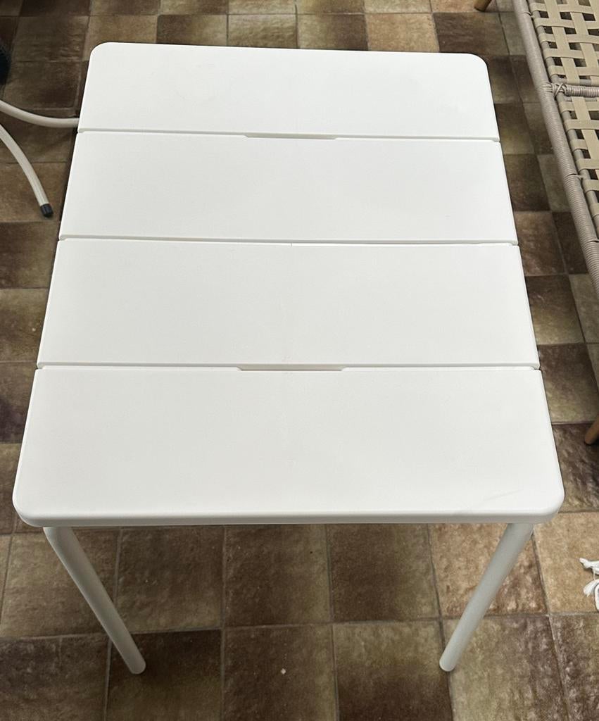2x ikea tafel Wit kunststof, Gebruikt, Rechthoekig, Ophalen, 45 tot 60 cm