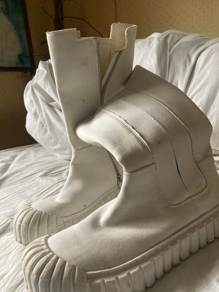 RUNHOLZ laarsen maar 40, Wit, Lage of Enkellaarzen, Ophalen of Verzenden, Gedragen