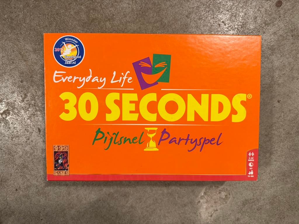 30 Seconds - Everyday Life, Hobby en Vrije tijd, Gezelschapsspellen | Bordspellen, Ophalen of Verzenden, Zo goed als nieuw