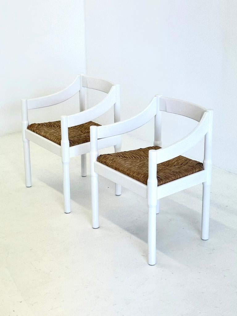 Set van twee Carimate stoelen van Vico Magistretti in wit, Ophalen, Twee, -, Wit
