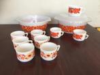 Retro servies. Kopjes en schalen., Antiek en Kunst, Antiek | Servies compleet, Ophalen of Verzenden