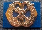 Baret embleem Lichamelijke Oefening en Sport, Ophalen of Verzenden, Landmacht, Nederland, Embleem of Badge