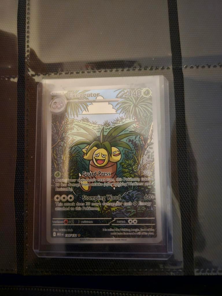 Pokemon Exeggutor 135/132 Mega Evolution, Ophalen of Verzenden, Zo goed als nieuw, Losse kaart, Foil