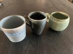 Drie verschillende theemokken, Huis en Inrichting, Keuken | Servies, Gebruikt, Keramiek, Ophalen of Verzenden, Effen