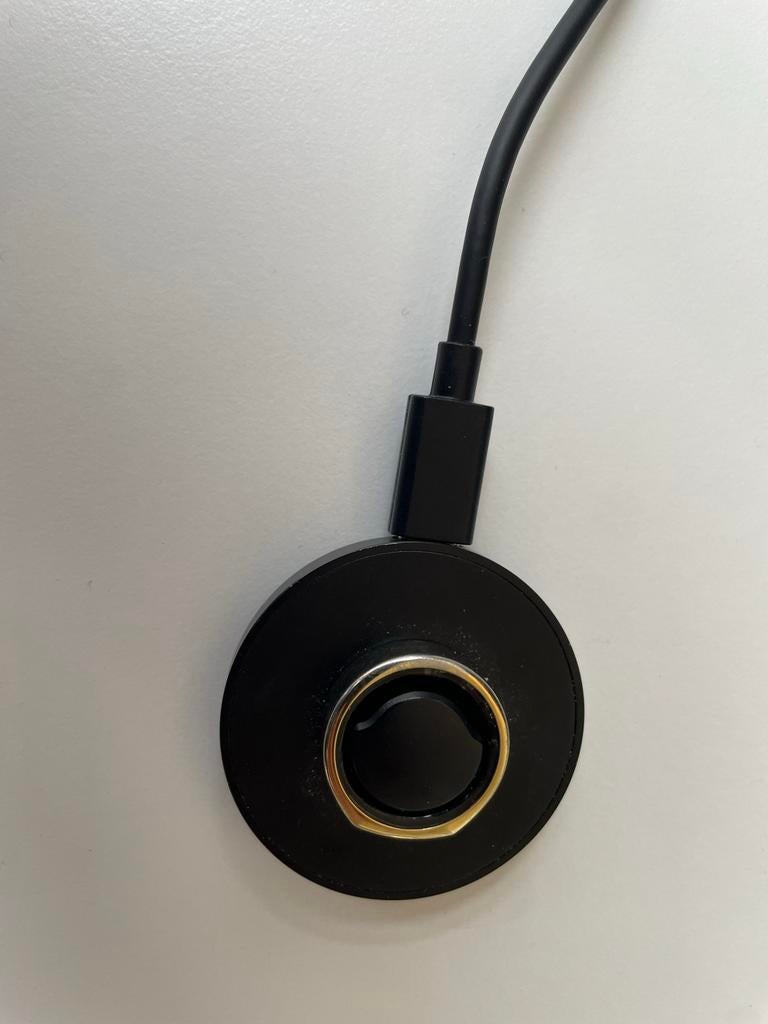 Oura Ring Gen 3 Maat 7 Gold met lader, Gebruikt, Geel, IOS, Ophalen of Verzenden