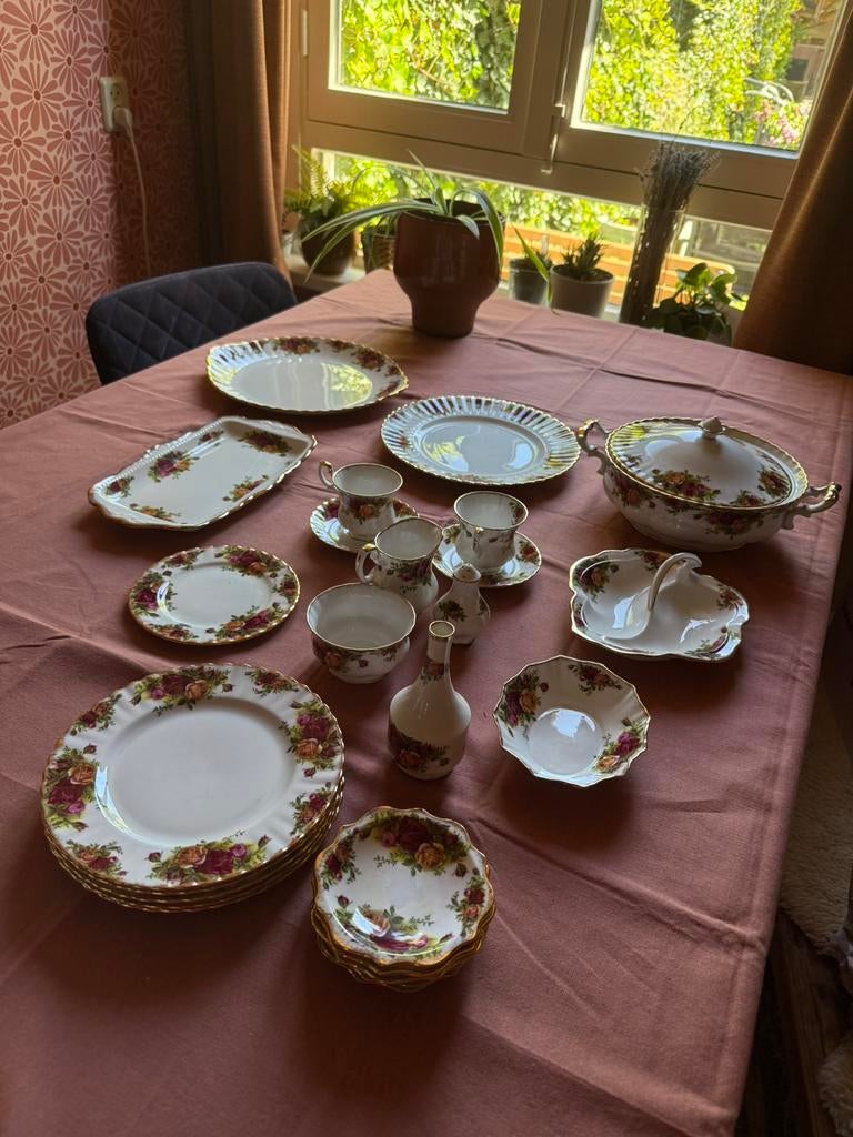 Royal Albert Old Country Roses Servies - Uitgebreide Set, Ophalen