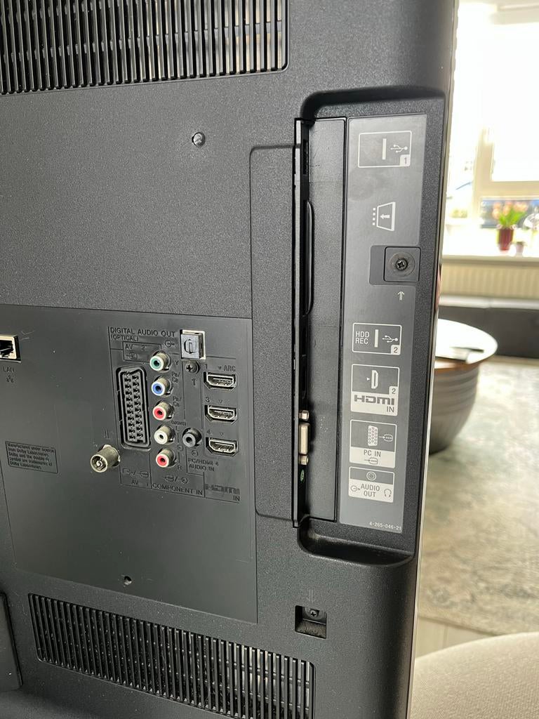 Sony Bravia TV HEEFT BESCHADIGING IN BEELD SCHERM, Ophalen, Gebruikt, 50 Hz, LCD