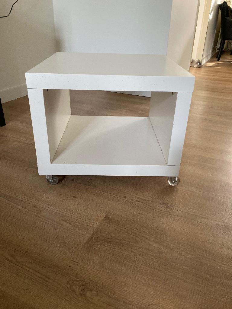 Bijzettafeltje, Vierkant, 55 tot 75 cm, Zo goed als nieuw, Modern