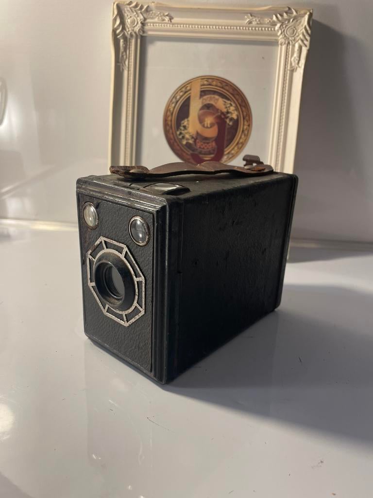 Vintage boxcamera zwart decoratief verzamelobject, Audio, Tv en Foto, Fotocamera's Analoog, Ophalen of Verzenden, Gebruikt, Compact