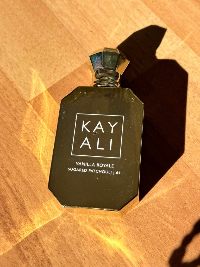 Kayali Vanilla Royale Sugared Patchouli 64, Sieraden, Tassen en Uiterlijk, Uiterlijk | Parfum, Ophalen of Verzenden, Gebruikt