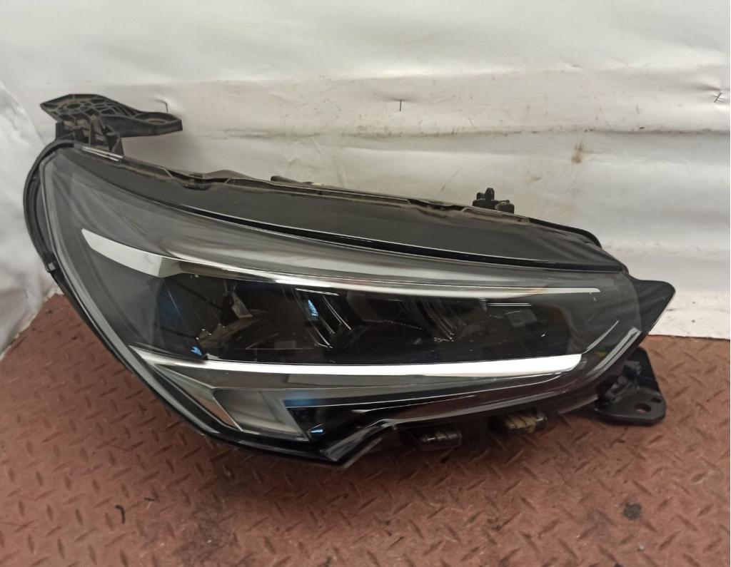 Opel Corsa F Full LED koplamp rechts  39162654, Niet ingevuld, Gebruikt, Ophalen of Verzenden, Niet ingevuld