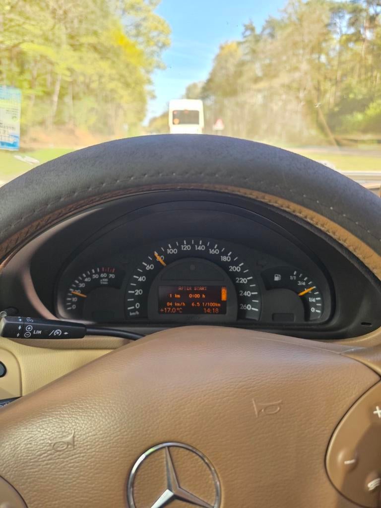 Mercedes-Benz C-Klasse 2.0 C200 Kompr Sedan AUT 2002 Blauw, Automaat, Achterwielaandrijving, Beige, 4 cilinders