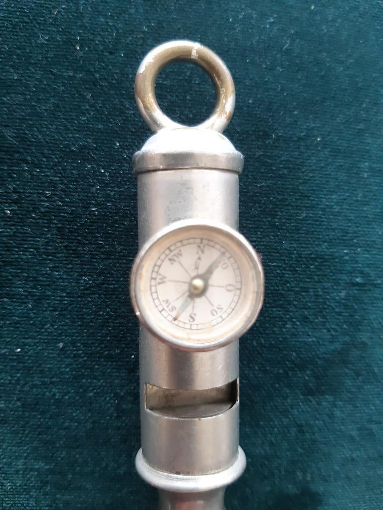 Padvinders fluit.  Kompas, Verzamelen, Scouting, Ophalen of Verzenden