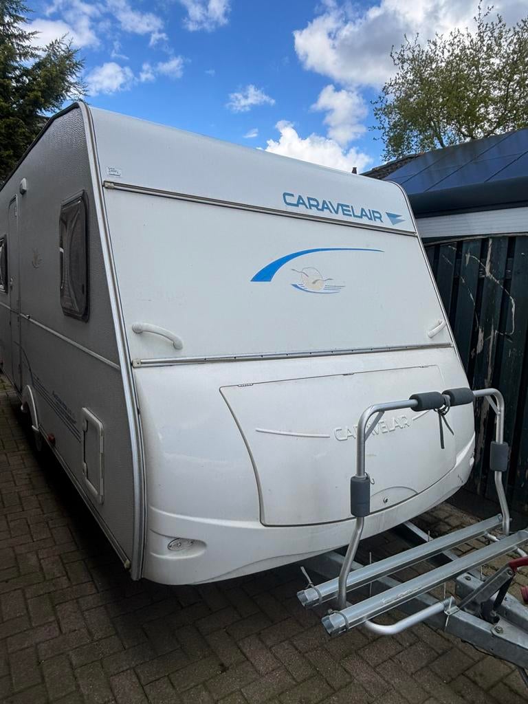 Nette Caravelair Met voortent luifel en 2 slaapcabines!, Rondzit, Bedrijf, 750 - 1000 kg, Caravelair