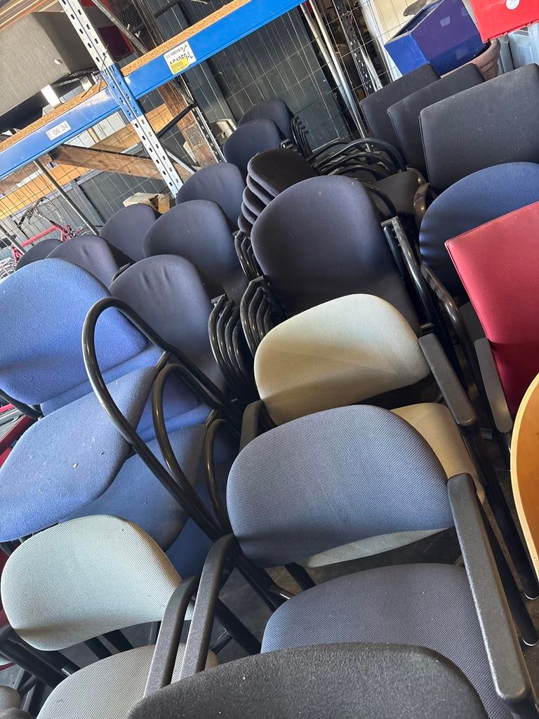 Stapelstoelen - sledestoelen - export stoelen, Ophalen, Overige kleuren, Gnr trading, Stof