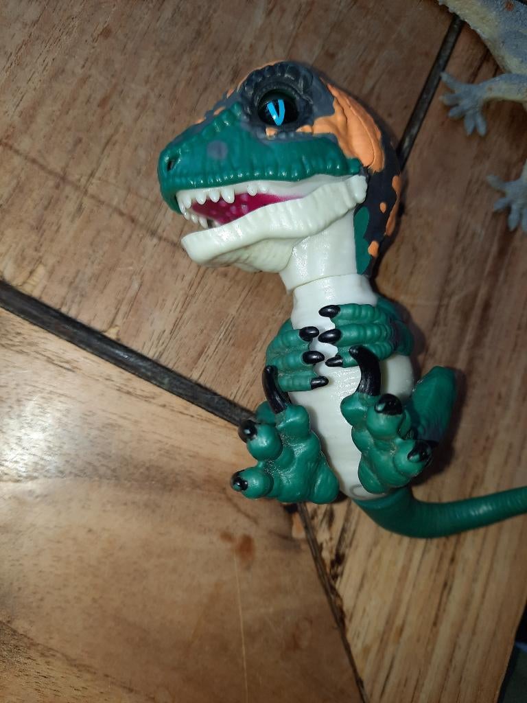 Wow Wee Fingerlings Untamed Velociraptor, Verzamelen, Ophalen of Verzenden