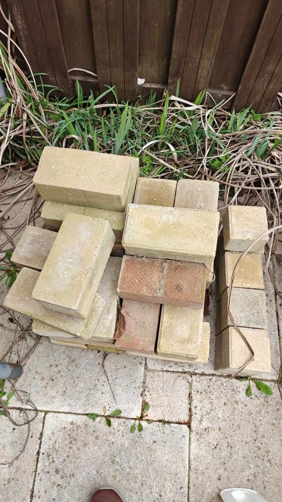 Restant bakstenen en dakpannen, Ophalen, Gebruikt, Steen of Klei, Dakpannen