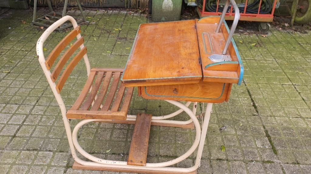 Unieke eenpersoons schoolbankje uit 1948 helemaal originele, Antiek en Kunst, Antiek | Meubels | Stoelen en Banken, Ophalen