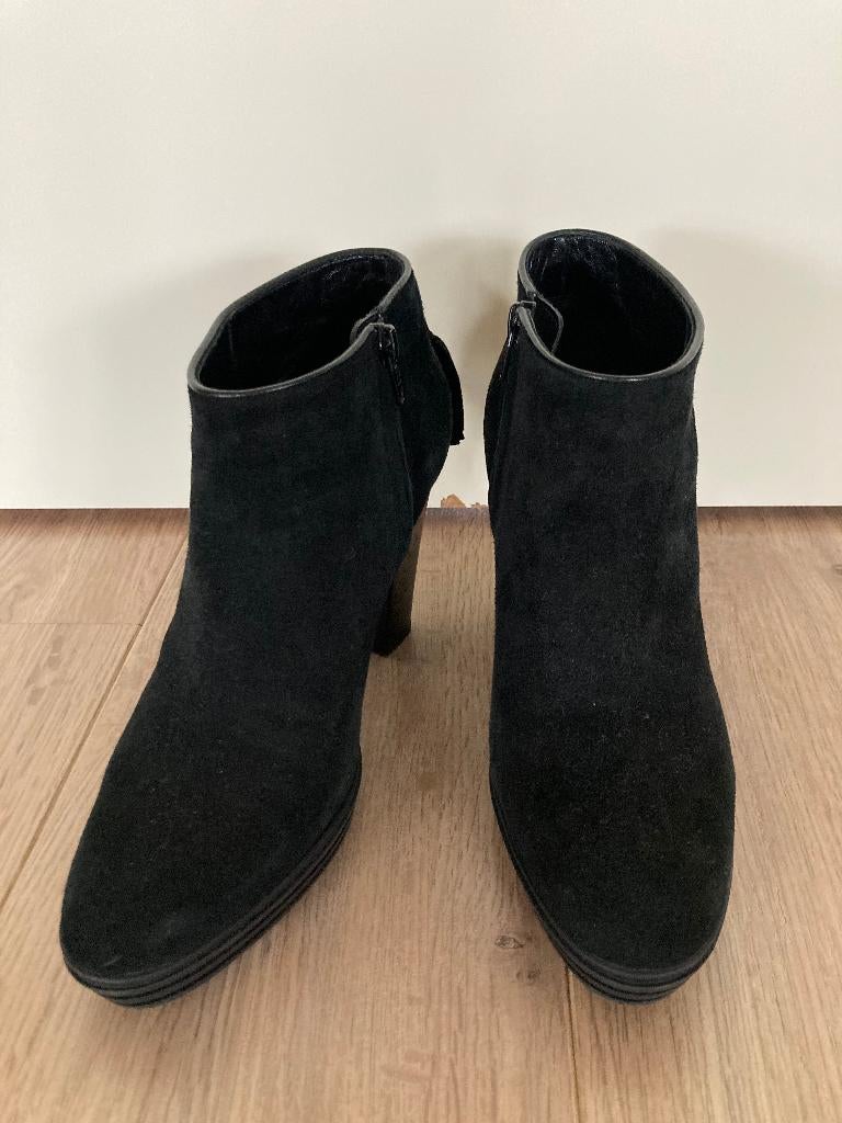 Zwart suède enkellaarsjes - Hogan, Zwart, Lage of Enkellaarzen, Ophalen of Verzenden, Hogan