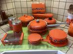 Vintage emaille  jaren 70 oranje set zie foto’s, Huis en Inrichting, Keuken | Potten en Pannen, Ophalen of Verzenden, Gebruikt
