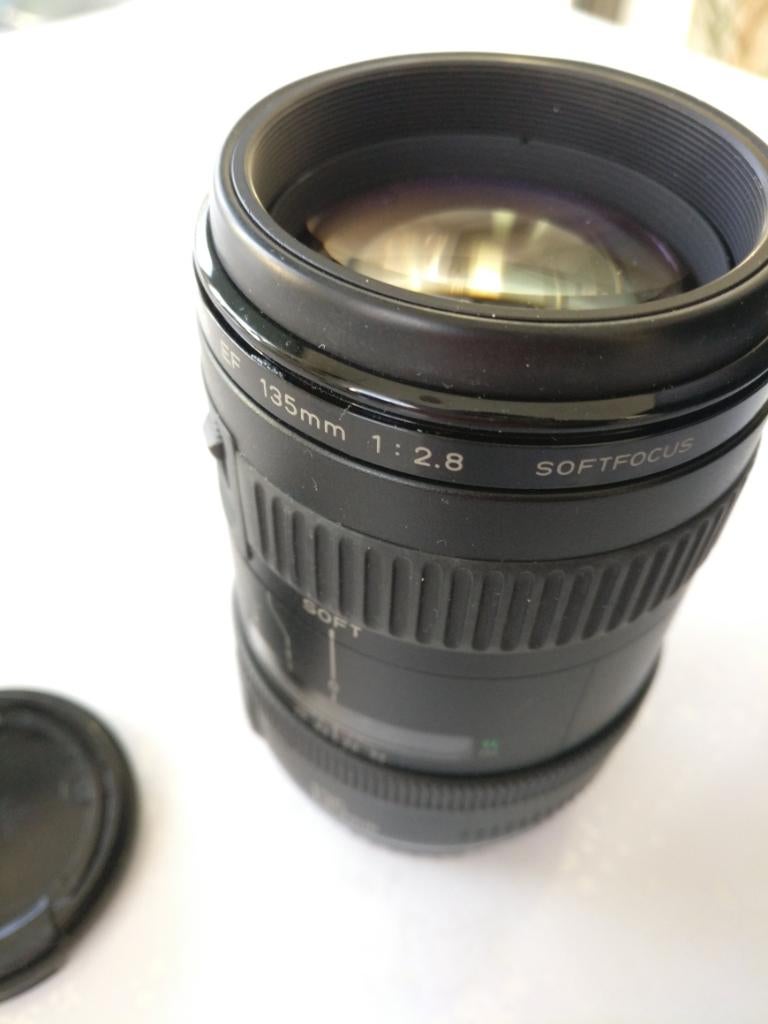 Canon EF 135mm 2.8, Ophalen of Verzenden, Zo goed als nieuw, Telelens