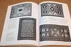 Navajo Weven — Indiaanse Textielkunst en Traditie [EN], Boeken, Ophalen of Verzenden, Gelezen