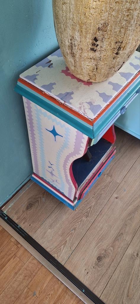 Gepimpt kastje in vrolijke kleuren, Ophalen of Verzenden, Gebruikt