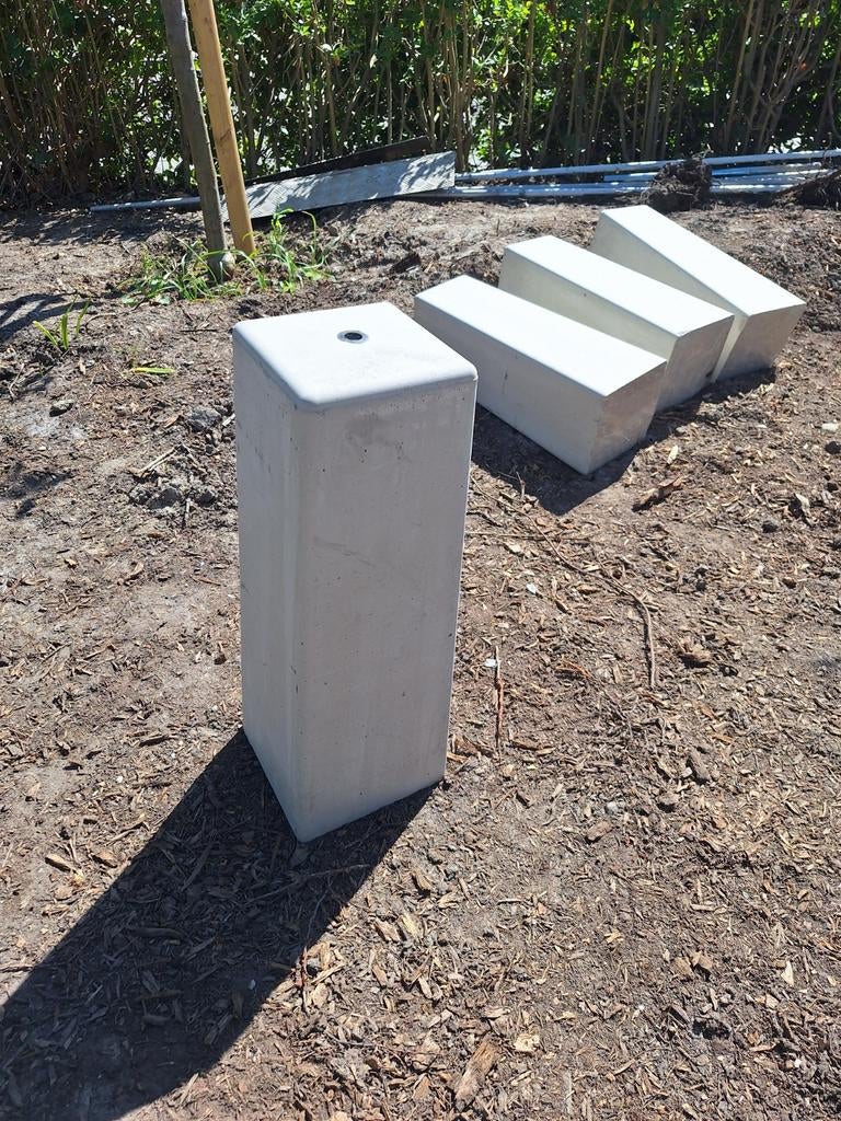 Betonpoer 15x15x50 met stelplaat - 4 stuks, Ophalen, Nieuw, Overige typen