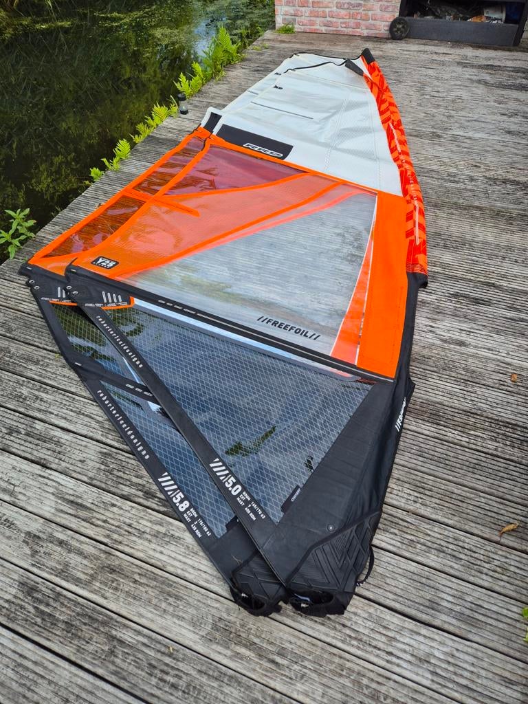 Zeil 5.8 m² - Zo goed als nieuw, Watersport en Boten, Windsurfen, Ophalen of Verzenden, Zo goed als nieuw, Zeil