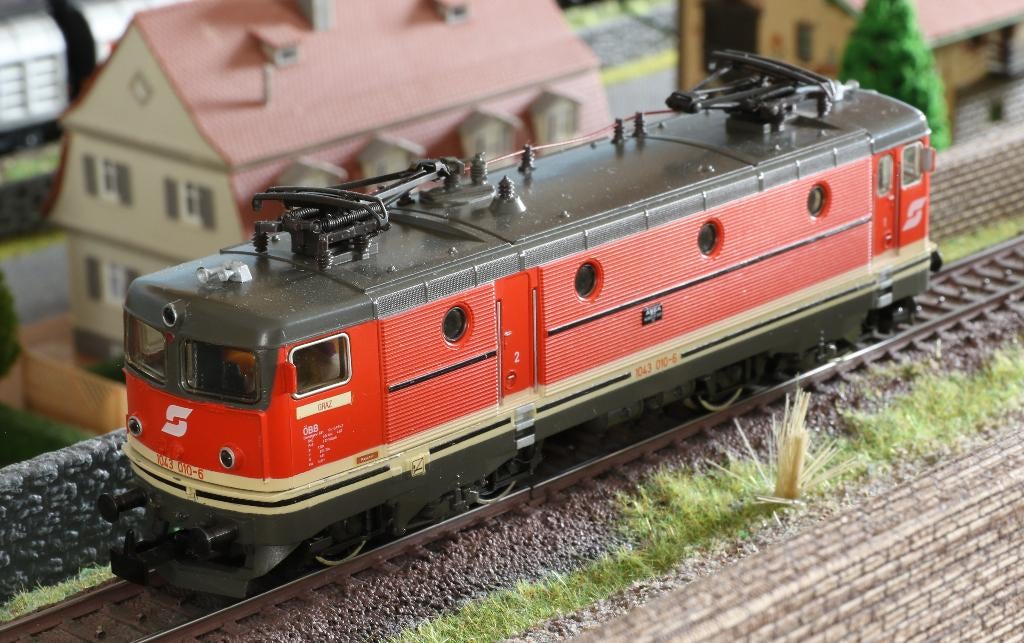 Marklin 3158 Digitaal "ÖBB 1043", Hobby en Vrije tijd, Modeltreinen | H0, Ophalen, Wisselstroom, Locomotief, Zo goed als nieuw