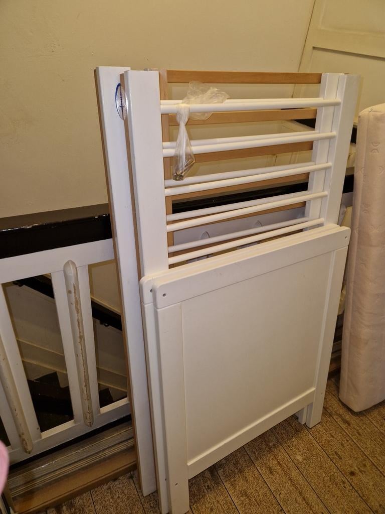 Netjes wit ledikantje, Kinderen en Baby's, Babywiegjes en Ledikanten, Ophalen