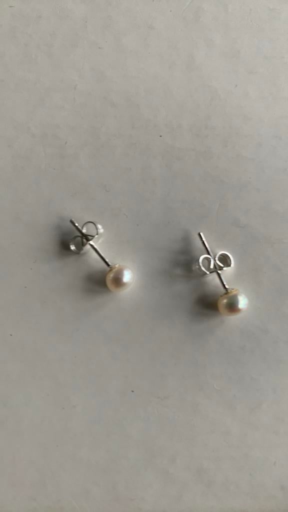 Zilveren parel oorbellen, Ophalen of Verzenden, Nieuw, Zilver, Knopjes of Stekers