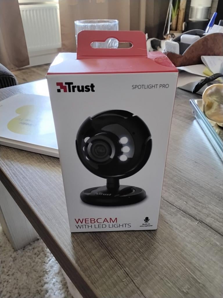 Trust Spotlight Pro Webcam met LED-verlichting - Nieuw, Computers en Software, Webcams, MacOS, Nieuw, Ophalen of Verzenden, Trust