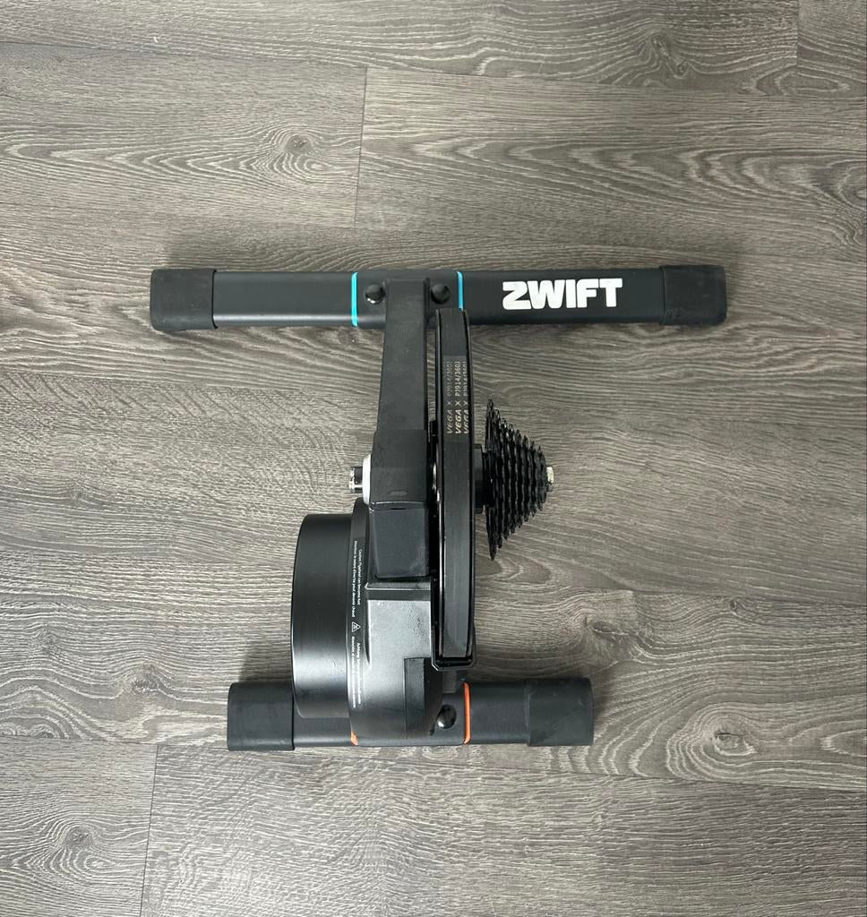 Zwift Hub binnentrainer + optioneel tafeltje, Sport en Fitness, Wielrennen, Ophalen, Zo goed als nieuw, Overige typen