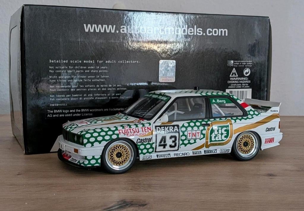 AUTOART 1/18 BMW M3 E30 DTM 1991 TIC TAC A.BERG #43 89147