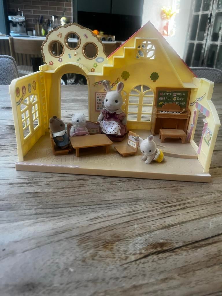 Sylvanian Families Kinderdagverblijf met figuren, Ophalen of Verzenden, Gebruikt, Jongen of Meisje