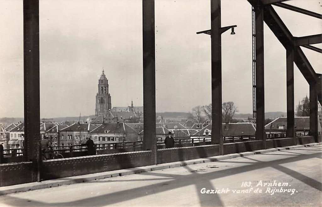 Arnhem Gezicht vanaf Rijnbrug Newo fotokaart Eusebiuskerk, Ophalen of Verzenden, 1920 tot 1940, Ongelopen, Gelderland