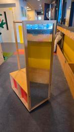 Houten kledingrek met spiegel en bakken, Ophalen