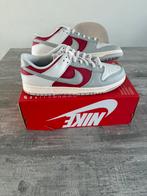 Te koop nieuw paar nike dunk low in maat 47,5 (47.5), Kleding | Heren, Schoenen, Overige kleuren, Nieuw, Ophalen of Verzenden