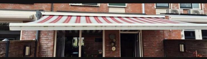 Gemotoriseerd zonnescherm, Tuin en Terras, Zonneschermen, Ophalen