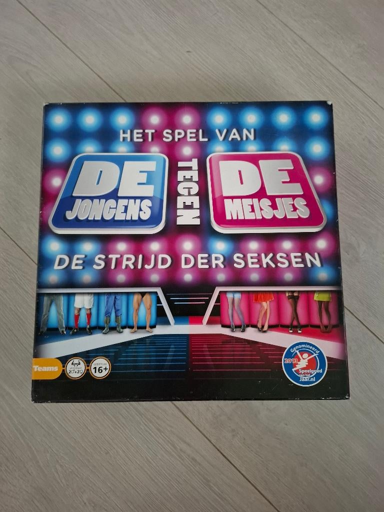 Jongens tegen de Meisjes - Bordspel, Hobby en Vrije tijd, Gezelschapsspellen | Bordspellen, Vijf spelers of meer, Ophalen of Verzenden